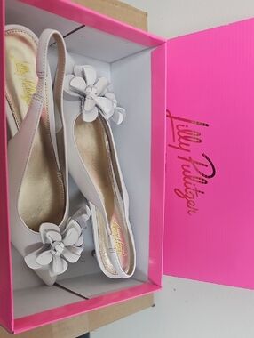 Lilly Pulitzer Beige/White Flower Slingback Pointed-Toe Flats